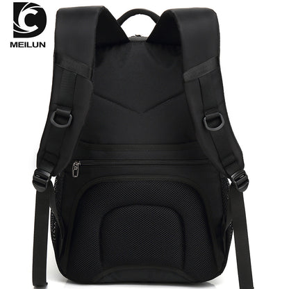 Solar Charging Laptop Backpack with USB Port (20L–35L)