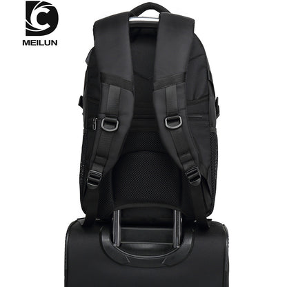 Solar Charging Laptop Backpack with USB Port (20L–35L)